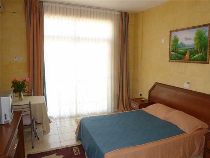 Lapida Garden Hotel Lapithos  Esterno foto